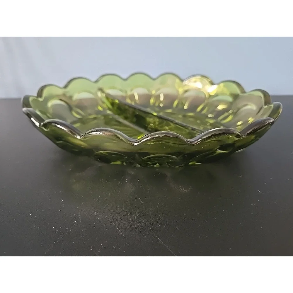 VINTAGE‎ ANCHOR HOCKING FAIRFIELD GREEN GLASS DIVIDED CANDY DISH.